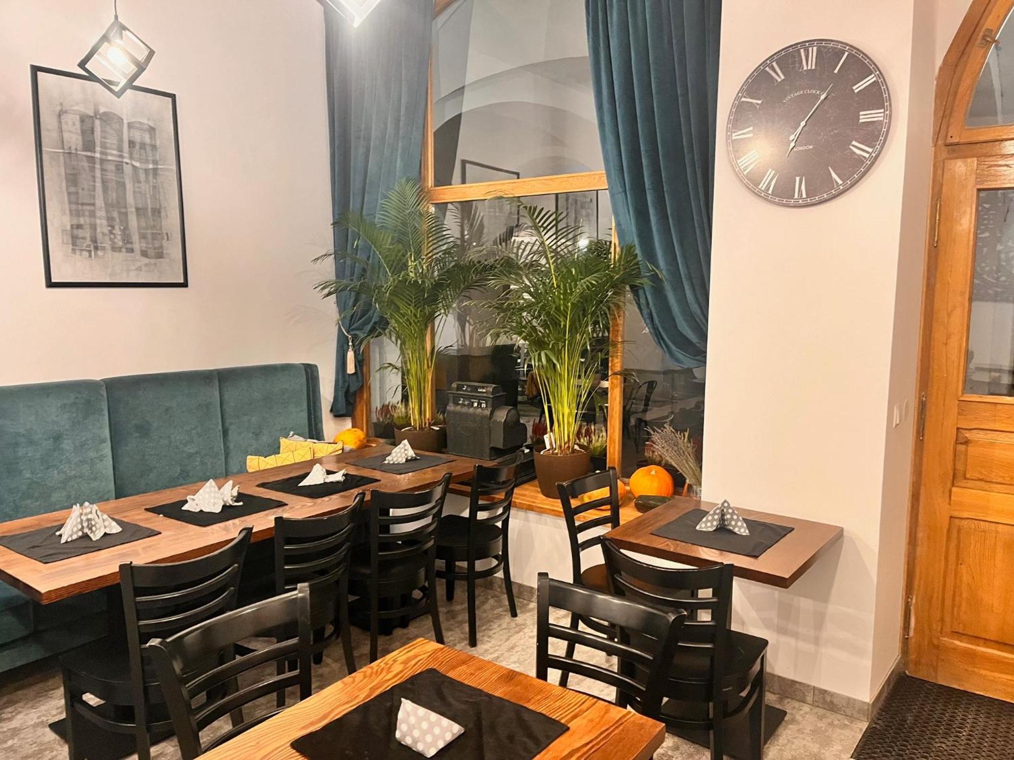 Aparthotel The Old Townhouse Krosno Esterno foto